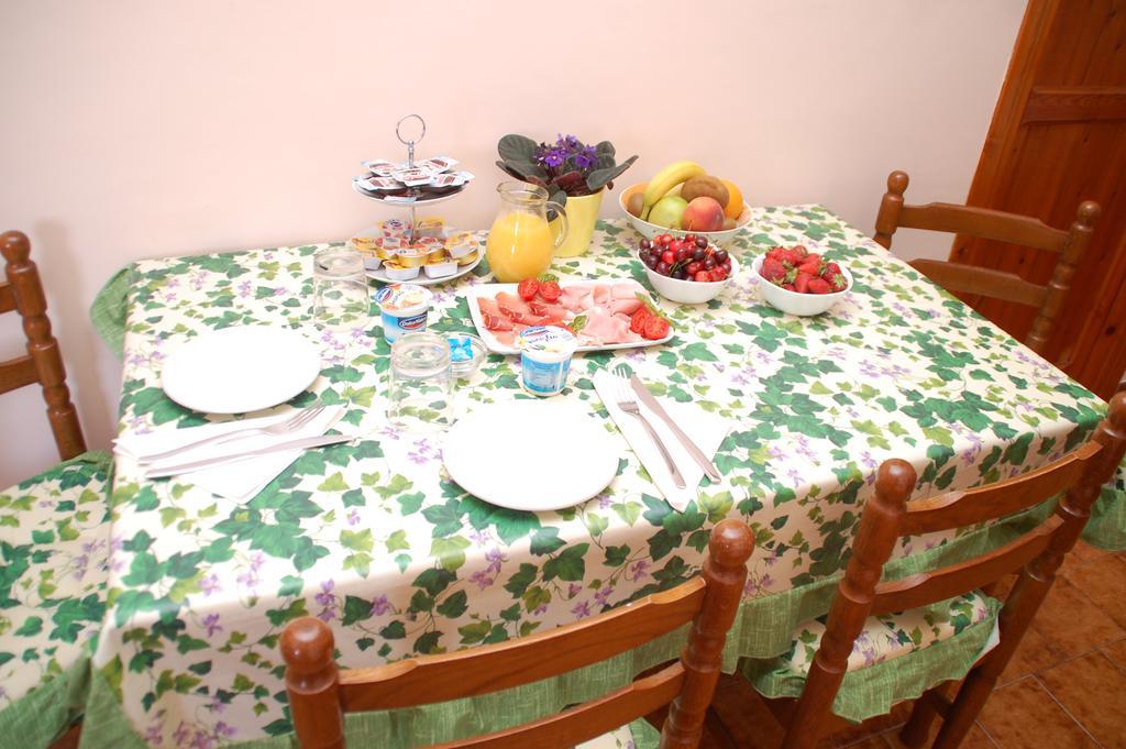B&B Villa Claudia Анцио Экстерьер фото