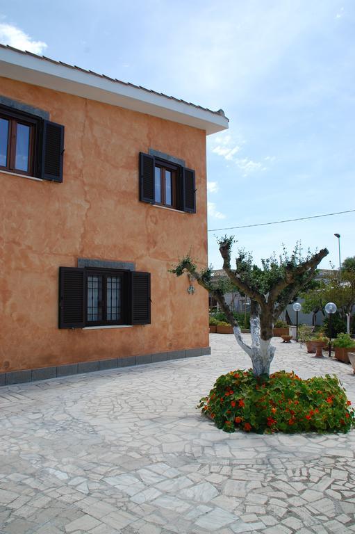 B&B Villa Claudia Анцио Экстерьер фото