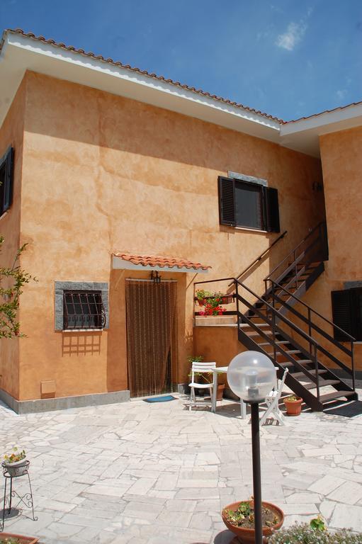 B&B Villa Claudia Анцио Экстерьер фото